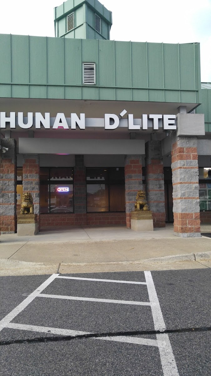 Hunan D'lite Restaurant
